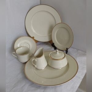 Vintage MIKASA TROUSDALE L2801 IVORY CHINA 7 PIECES SETS